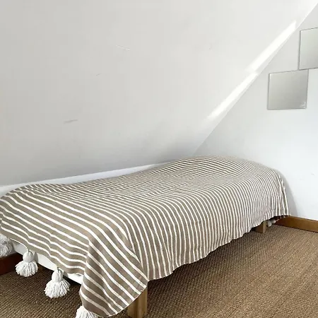 Maison De Charme Avec Terrasse A - Ref 550